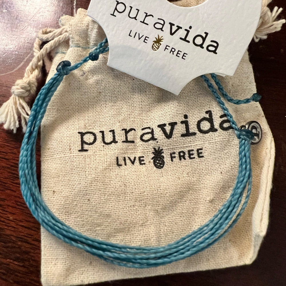 Pura Vida blue bracelet